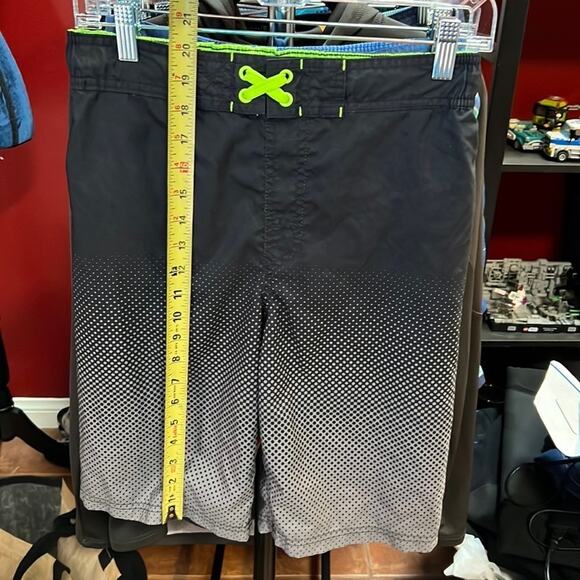 Swim Trunks Board Shorts Boys Cat & Jack Sz XL 16 Black Gray Green - Picture 9 of 10